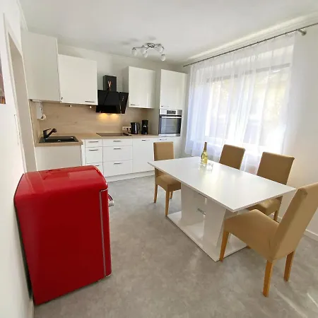 Jacky & Daniel's 1 Apartment