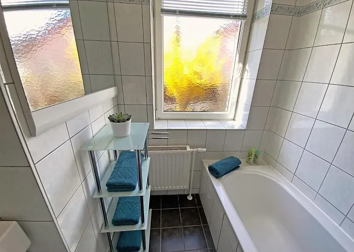 Jacky & Daniel's 1 *